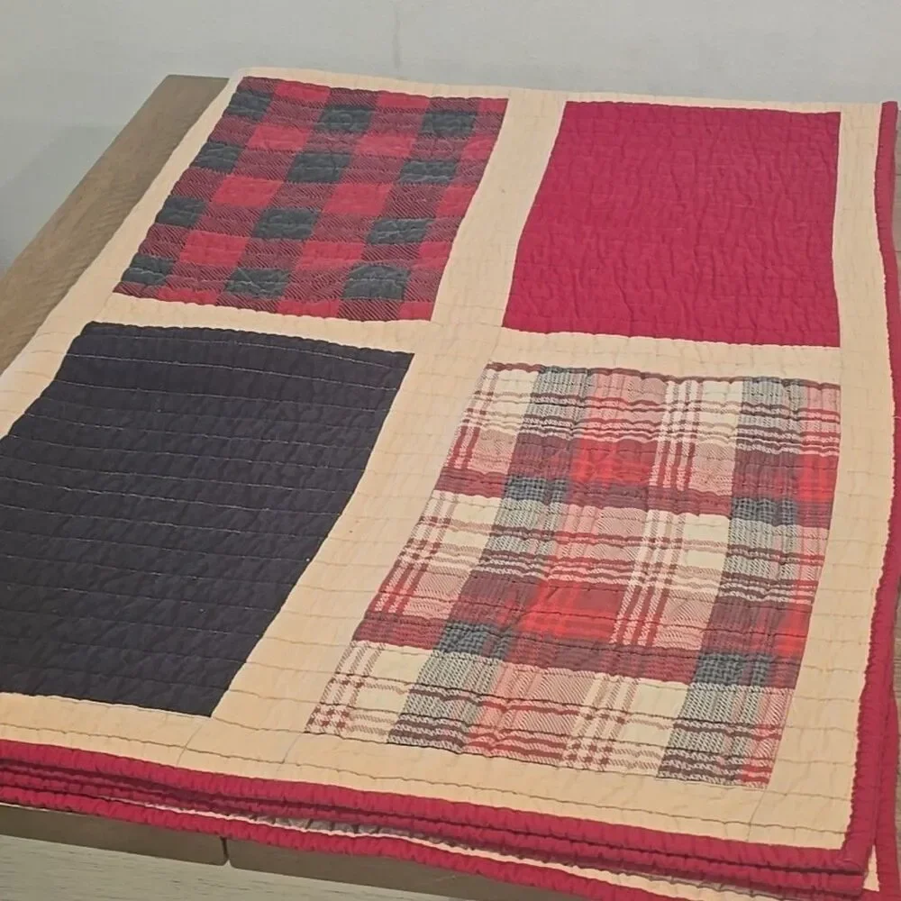 Vintage Woolrich Cotton Plaid Patchwork twin quilt 70